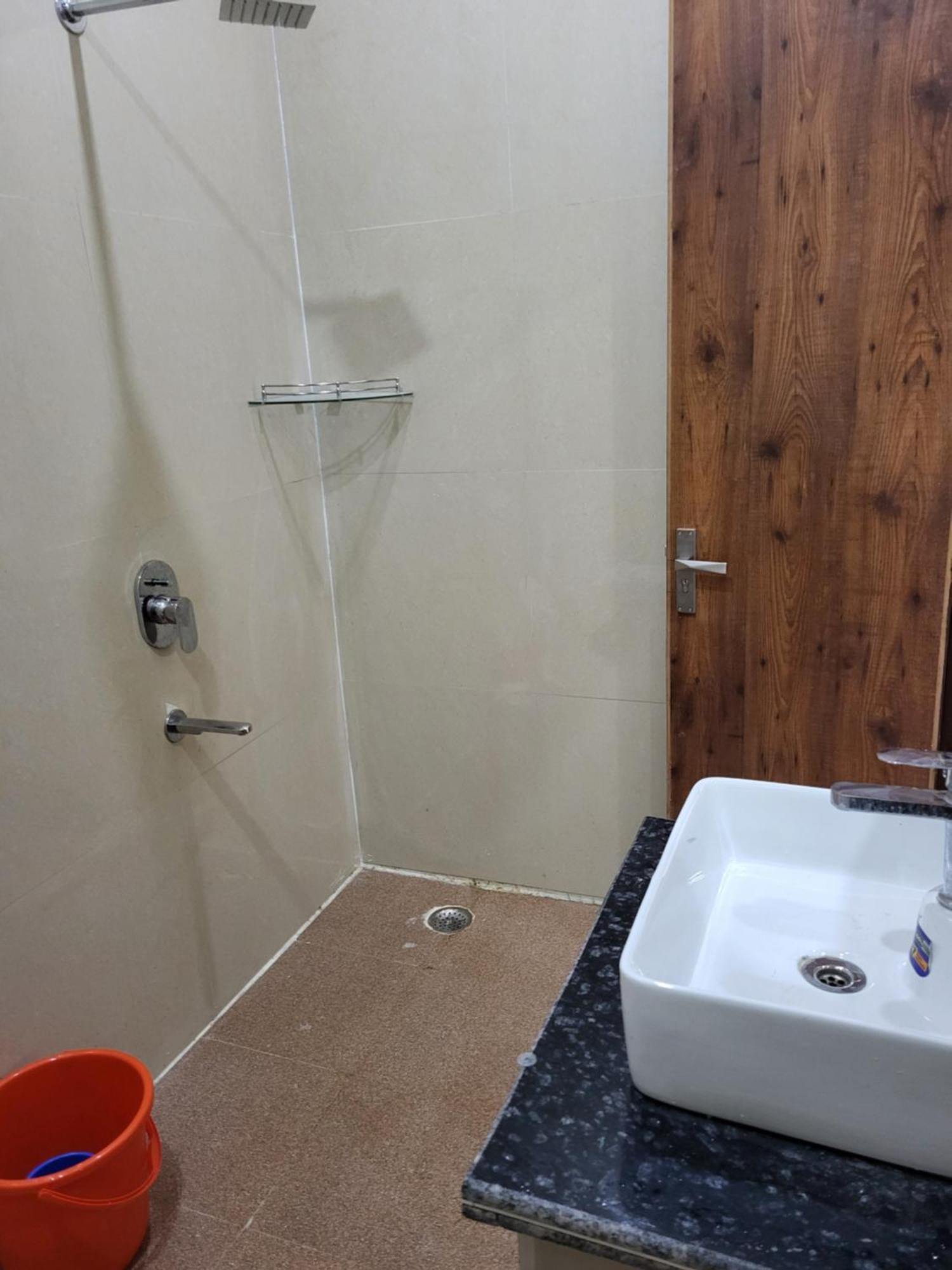 Отель Mg Kitchen Banquet Kathua Экстерьер фото