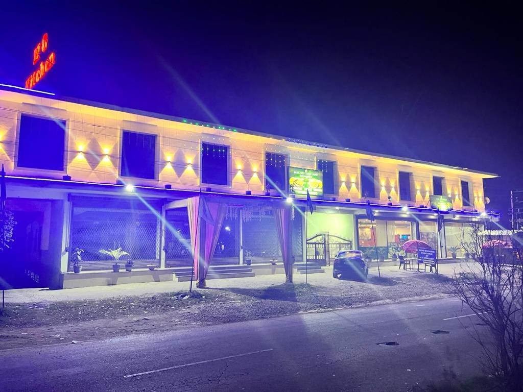 Отель Mg Kitchen Banquet Kathua Экстерьер фото